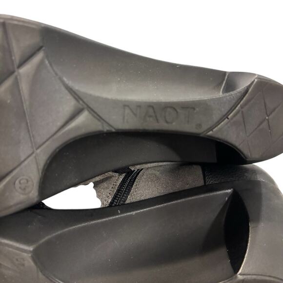 NAOT Women’s Black and Gray Leather and Suede Wedge Booties, NWIOB, Size 40 - Picture 9 of 11